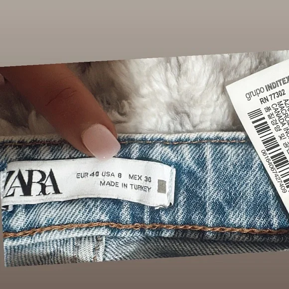 COPY - Zara high waisted split jeans - Picture 2 of 2